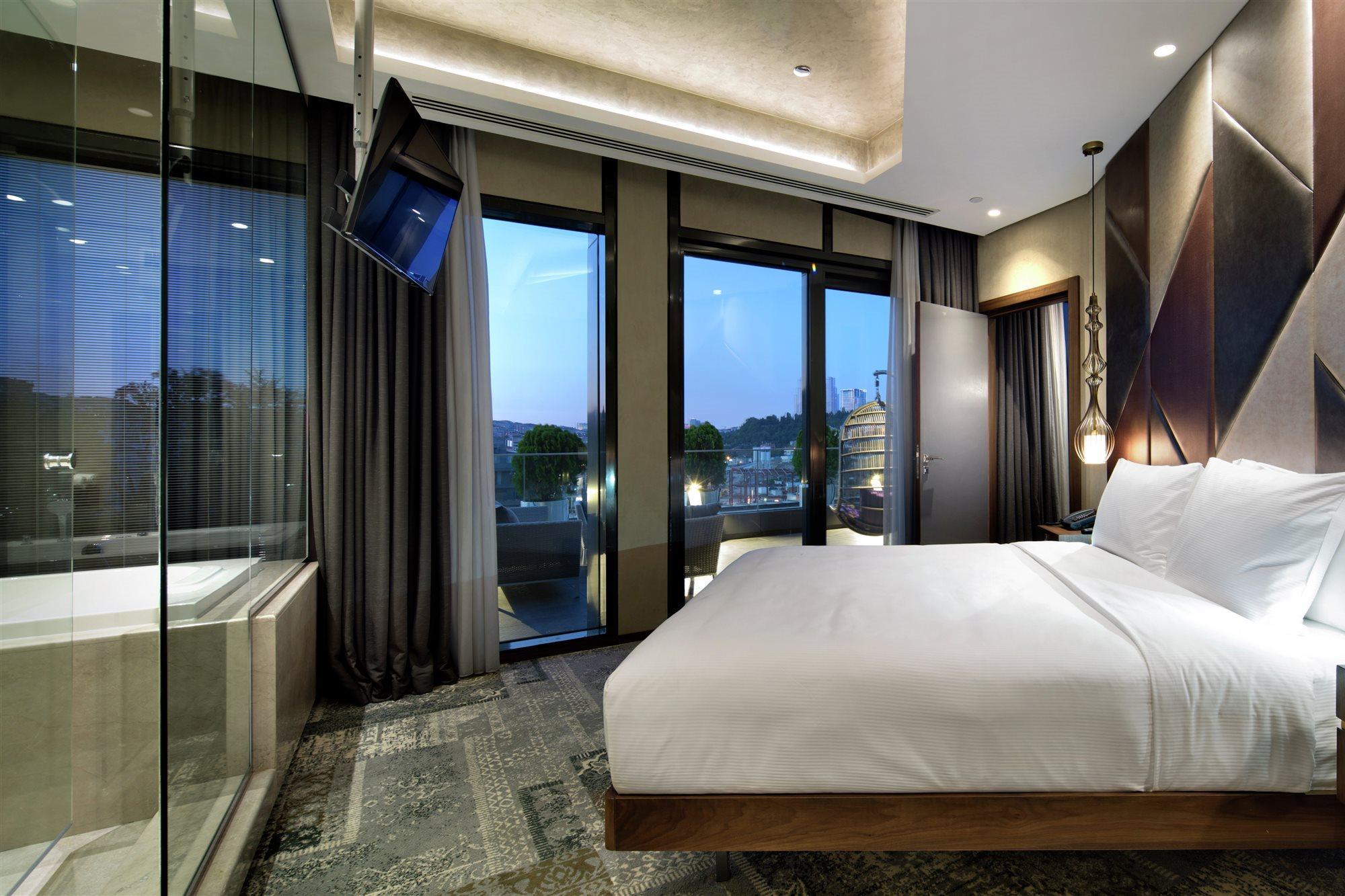 Doubletree By Hilton Istanbul - Piyalepasa Hotel Luaran gambar Deluxe Suite