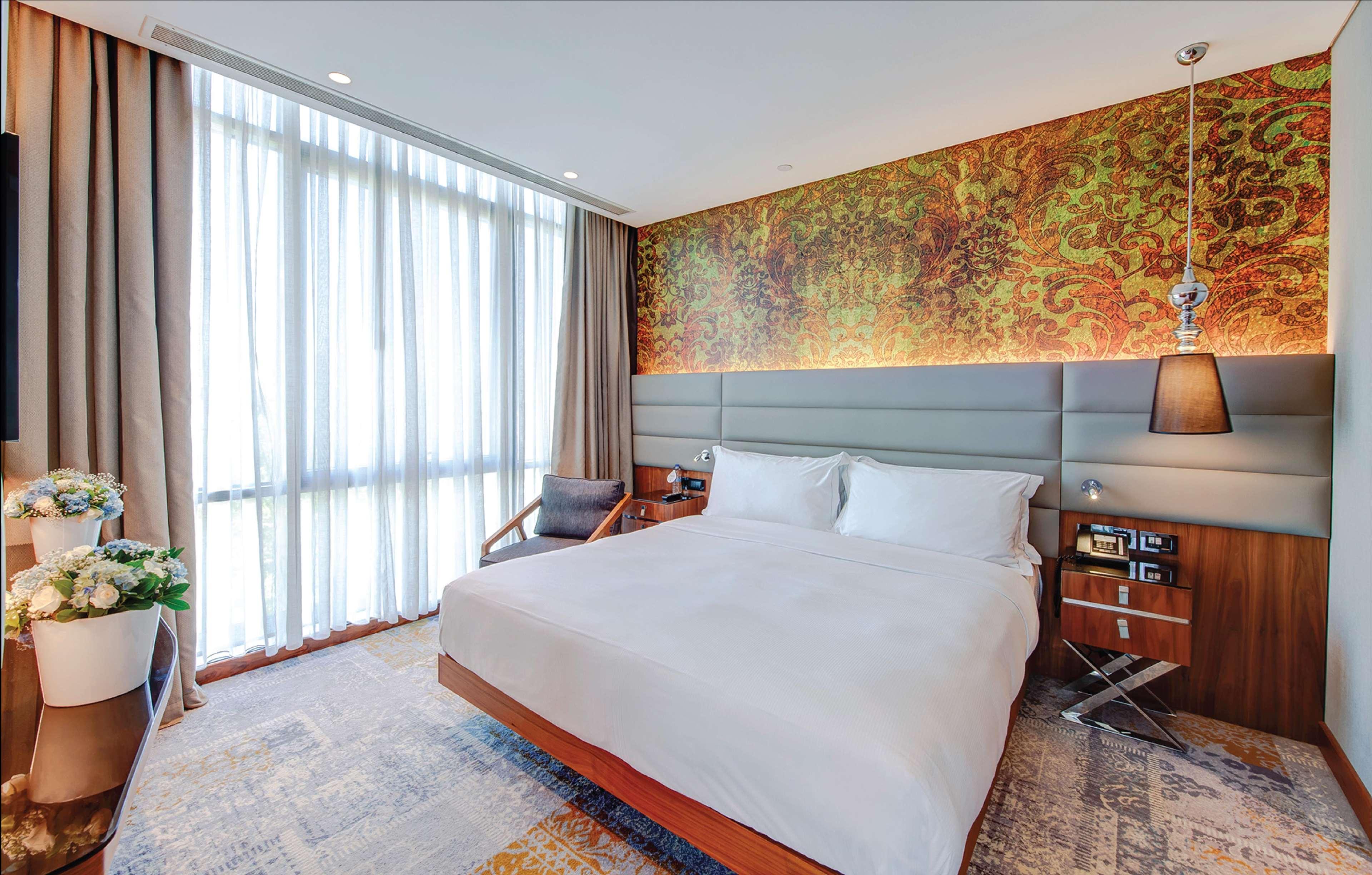 Doubletree By Hilton Istanbul - Piyalepasa Hotel Luaran gambar Deluxe Room