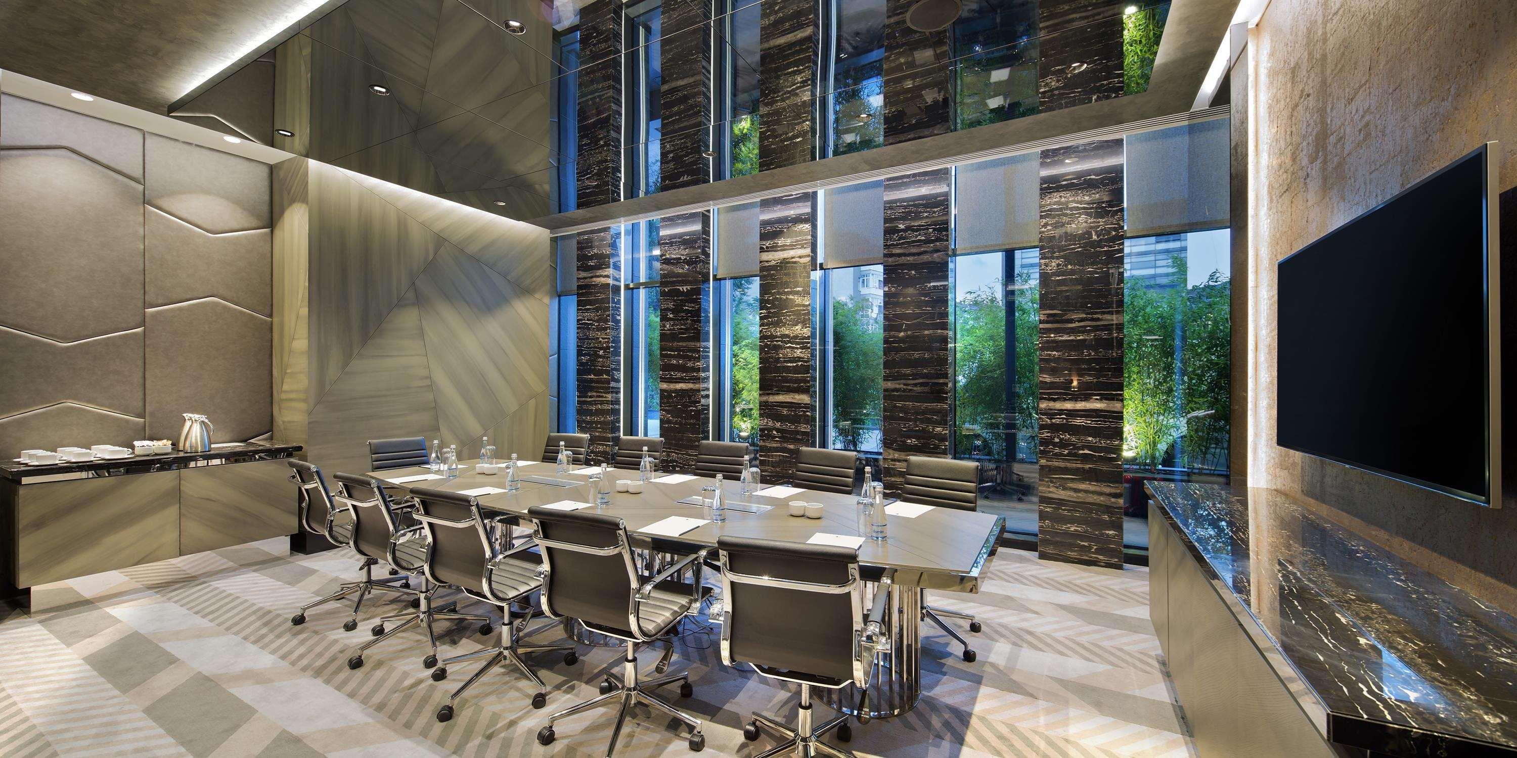 Doubletree By Hilton Istanbul - Piyalepasa Hotel Luaran gambar Boardroom