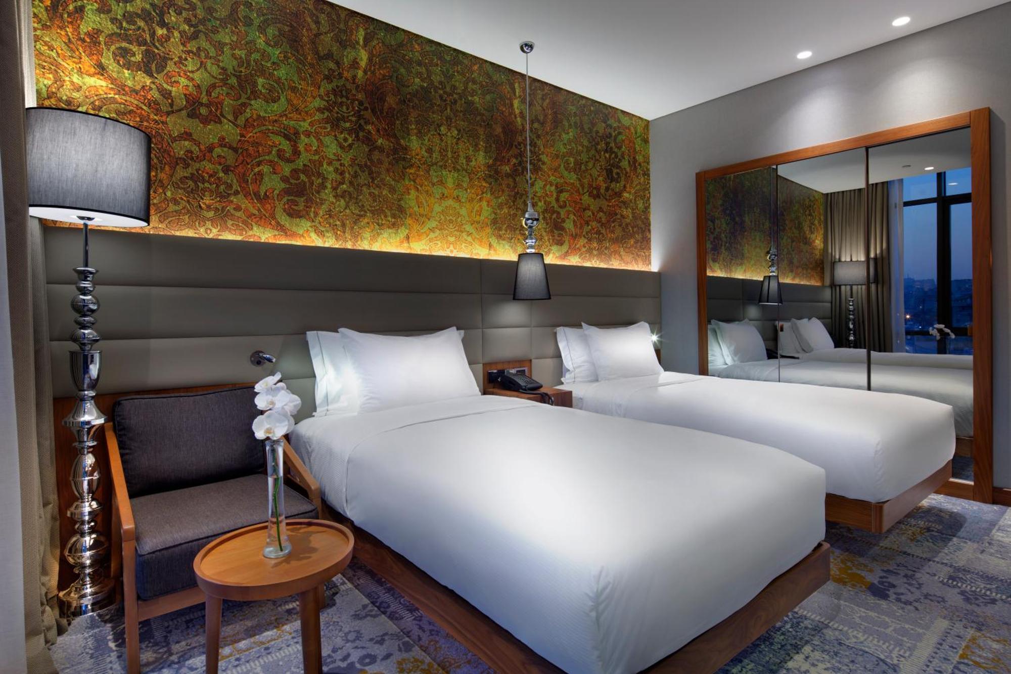 Doubletree By Hilton Istanbul - Piyalepasa Hotel Luaran gambar Deluxe Room
