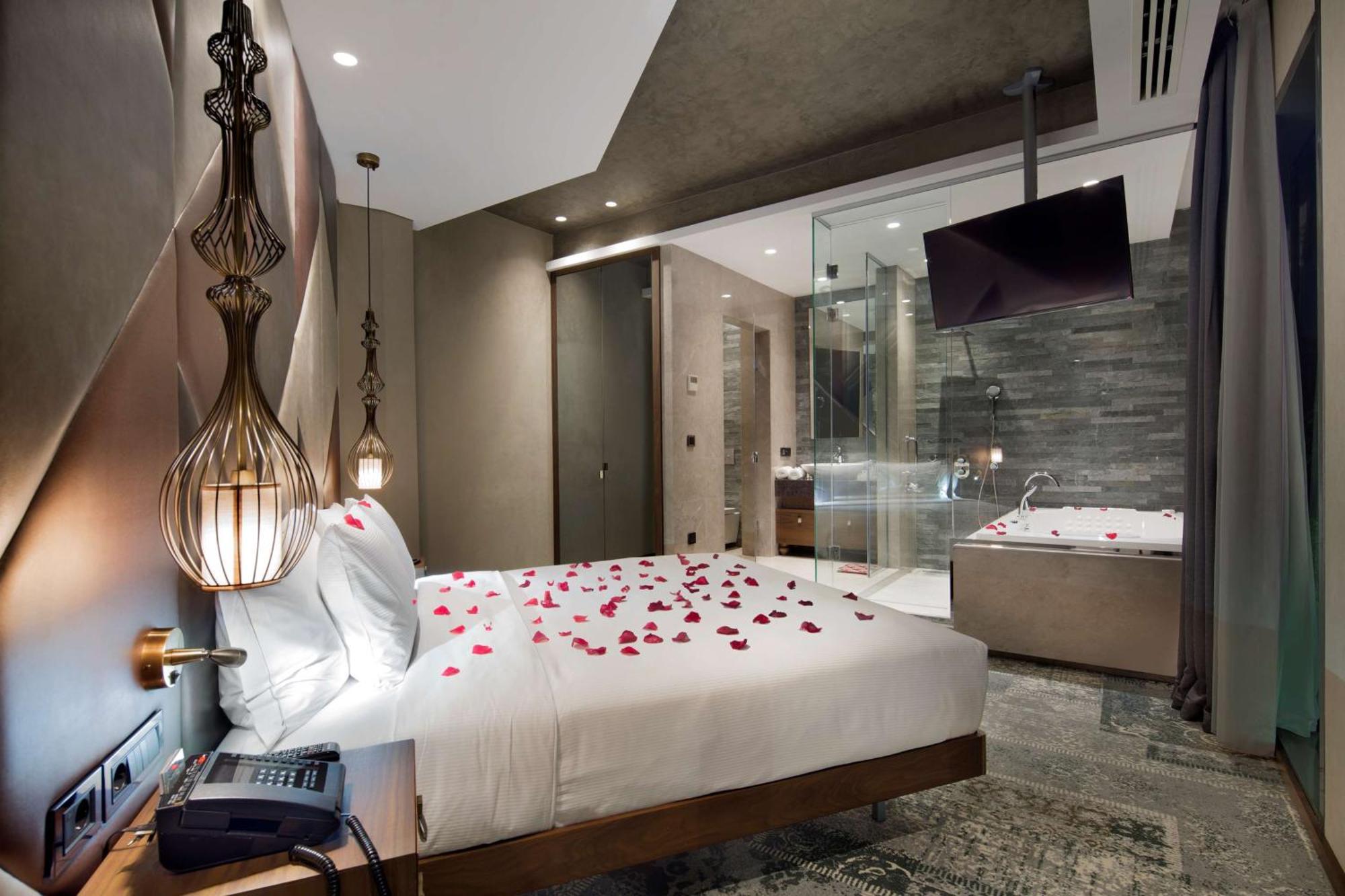 Doubletree By Hilton Istanbul - Piyalepasa Hotel Luaran gambar