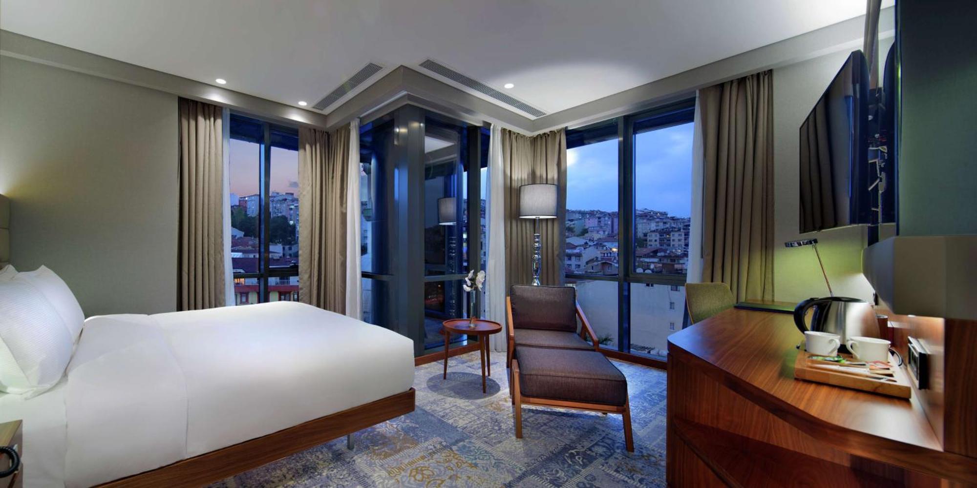 Doubletree By Hilton Istanbul - Piyalepasa Hotel Luaran gambar Deluxe Room