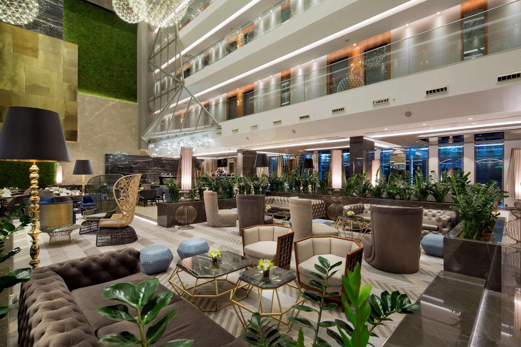 Doubletree By Hilton Istanbul - Piyalepasa Hotel Luaran gambar Lobby