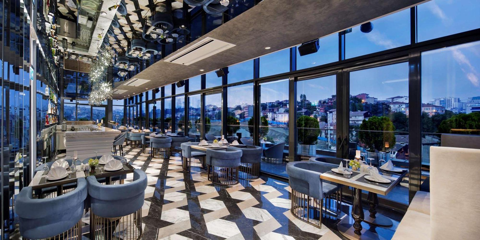 Doubletree By Hilton Istanbul - Piyalepasa Hotel Luaran gambar The restaurant